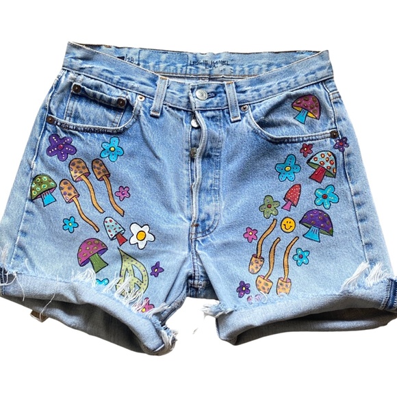 LESLIE HAMEL JEANS HANDPAINTED MUSHROOM VINTAGE LEVIS 501 CUTOFF SHORTS